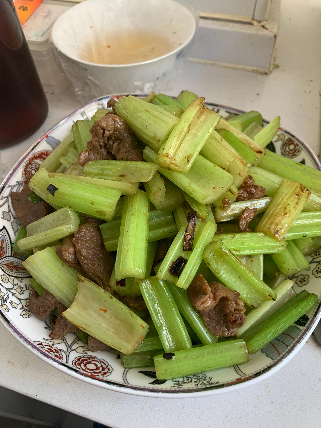 芹菜炒牛肉