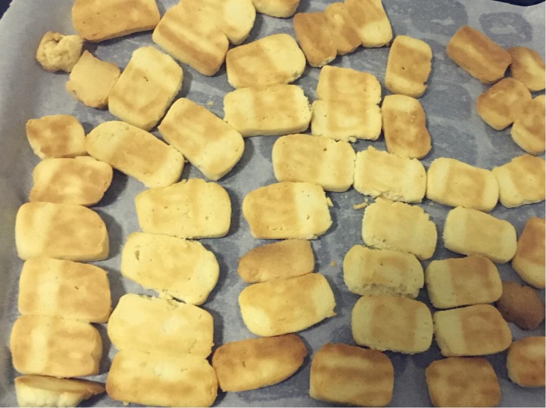 极简风炼奶小饼干
