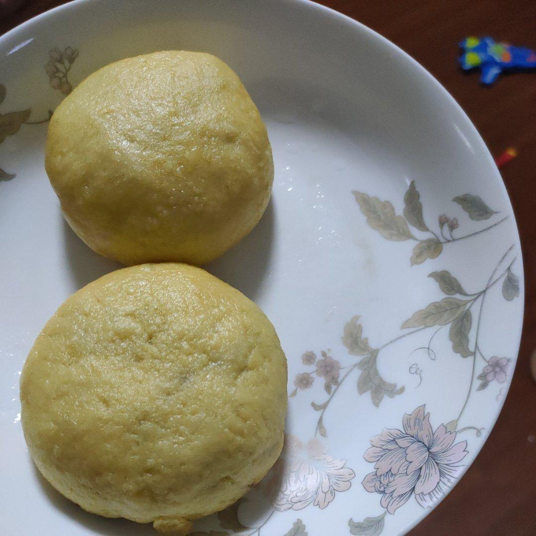 玉米面红豆包