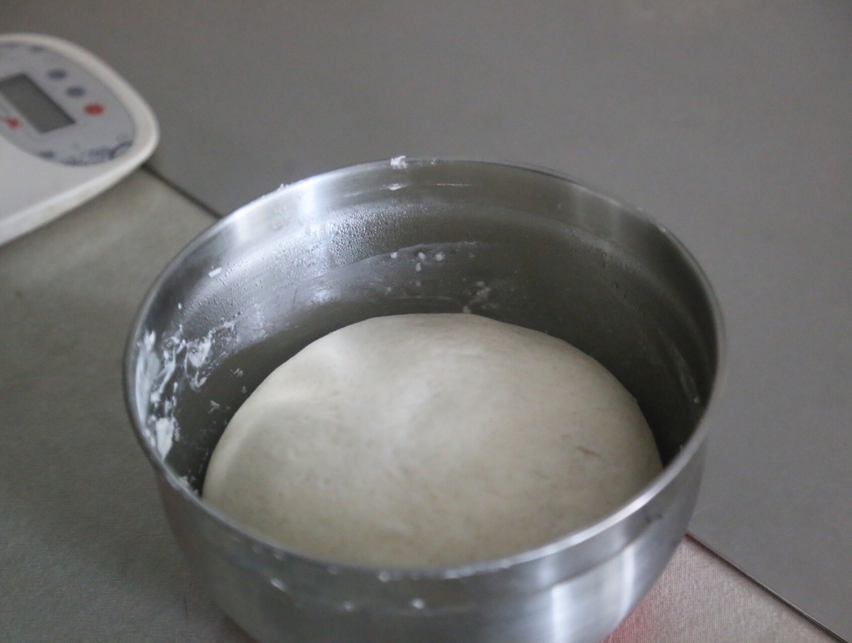 两小时就能搞定的柔软香酥，底部油润酥脆的【日式盐面包】的做法 步骤1