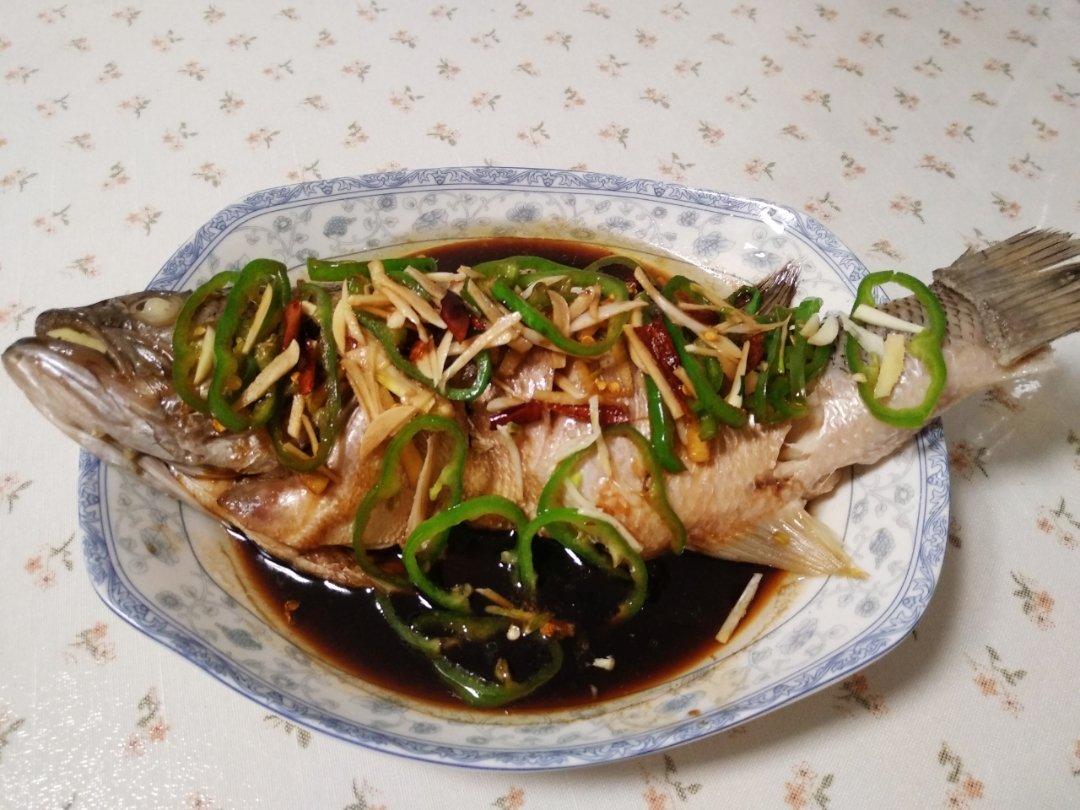清蒸鲈鱼