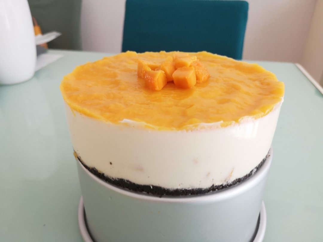 6寸酸奶芒果慕斯蛋糕