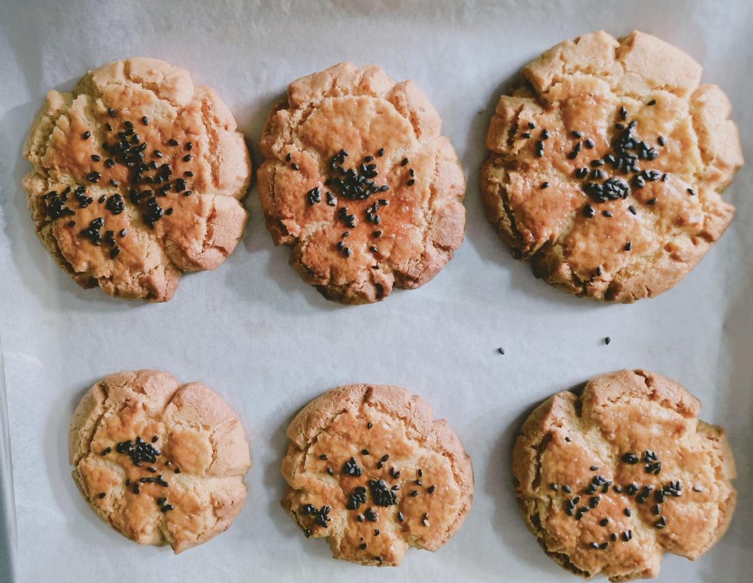 轻轻一按就碎掉的原味桃酥（不输猪油版）