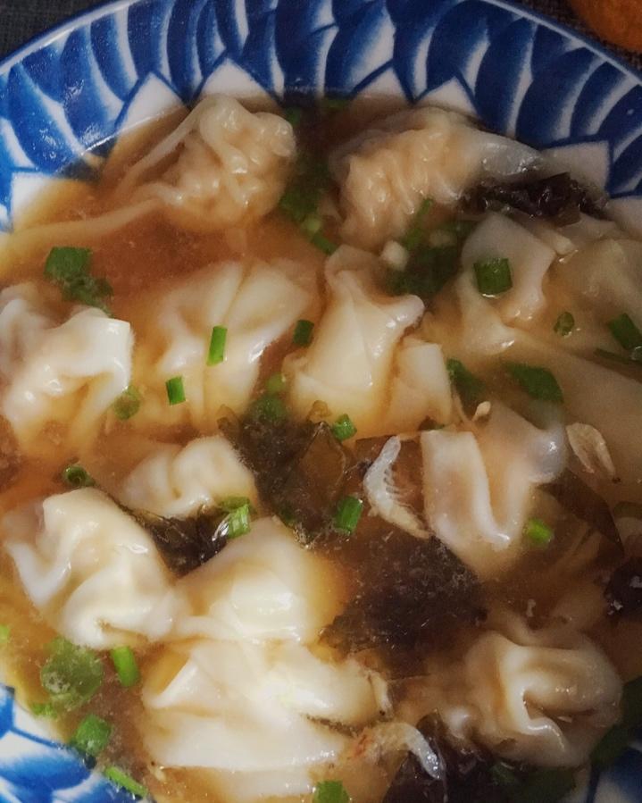 鲜肉馄饨（附包馄饨视频。）