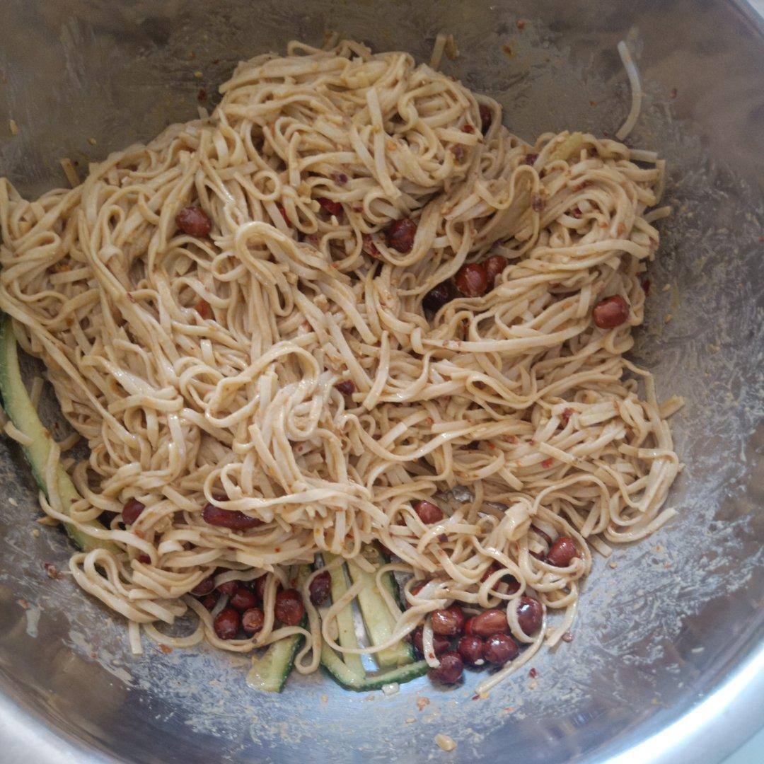 吃一次就爱上的麻酱肥牛拌面！味道绝了