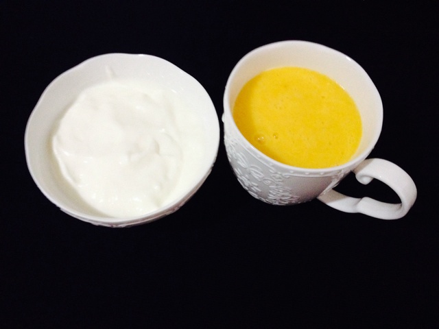 13天减肥法のDay4：清咖面包+橙汁酸奶+胡萝卜鸡蛋