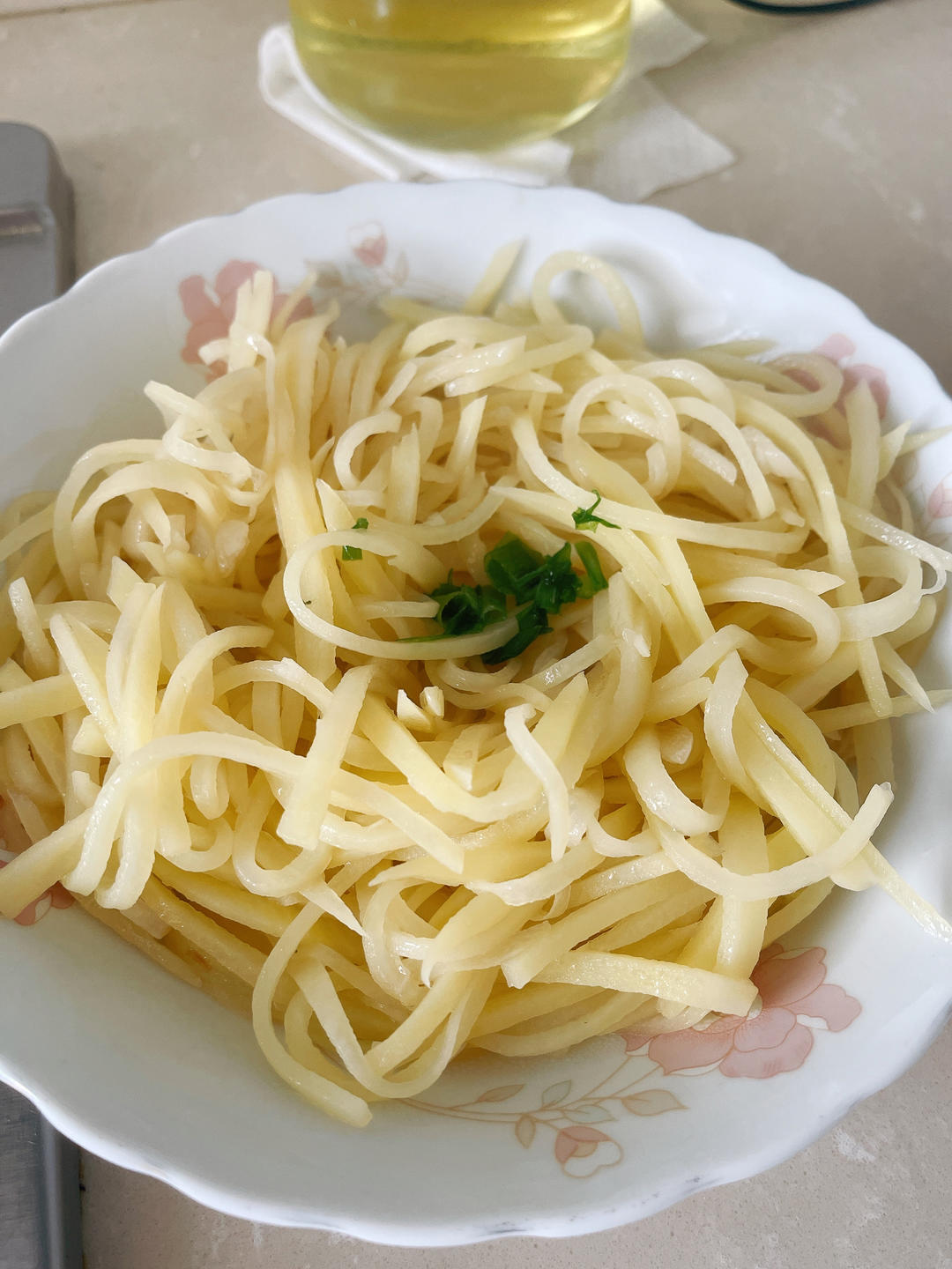 酸辣土豆丝（绝对清脆爽口，比外面卖的好吃，有诀窍！）