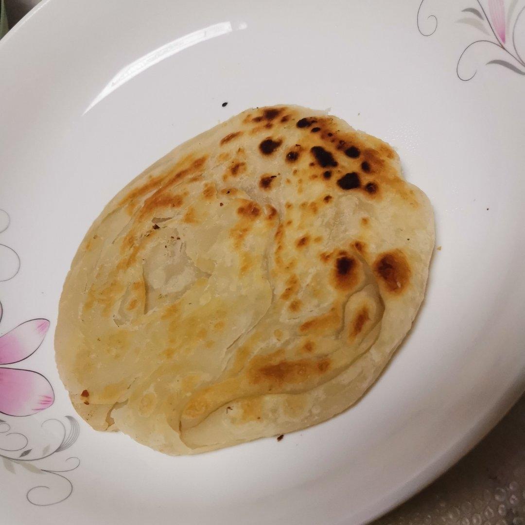 烙饼不硬的小窍门 掌握了你也能看出柔软多层凉了不硬的小油饼