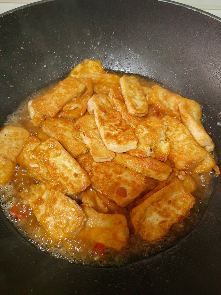 外焦里嫩的香煎豆腐的做法 步骤10