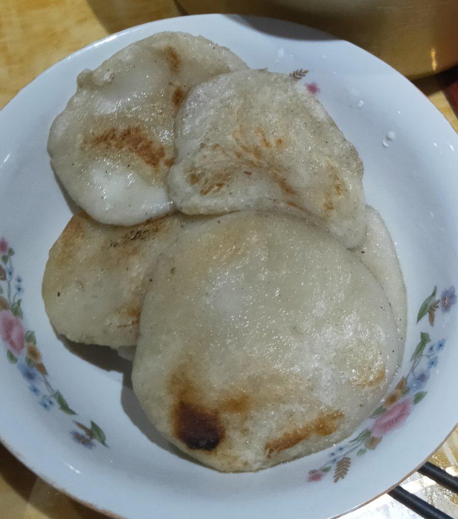 外酥里嫩的白糖糍粑(冷水)