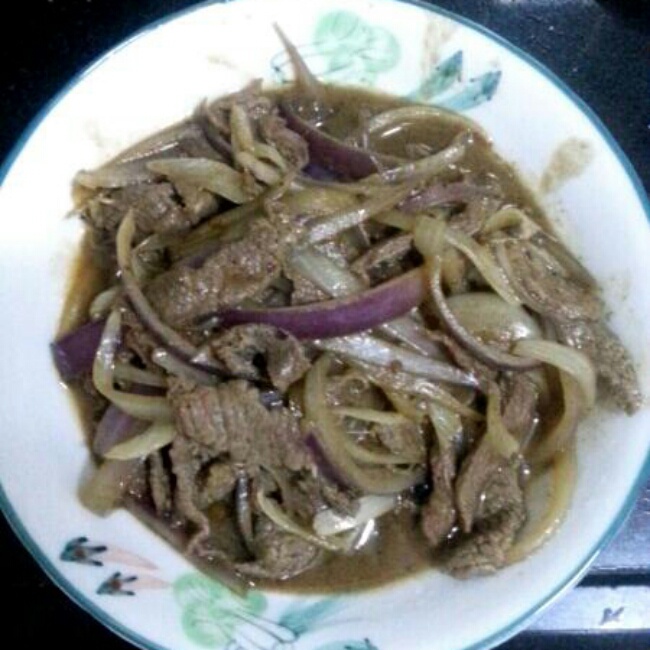 洋葱炒牛肉