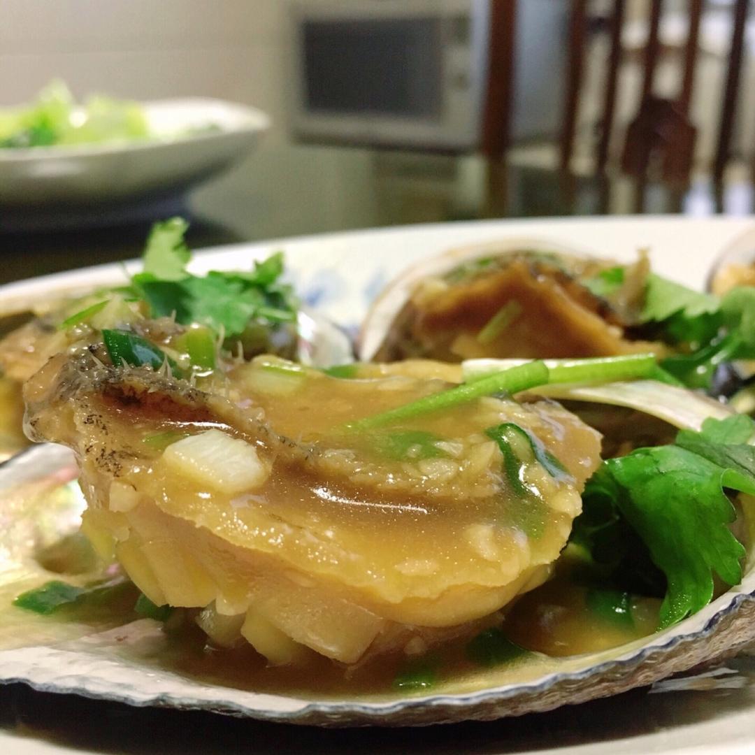 蒜蓉粉丝蒸鲍鱼