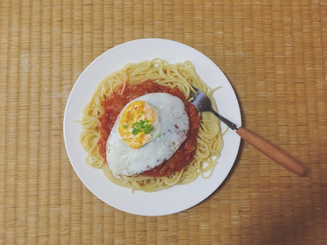 番茄肉酱意大利面