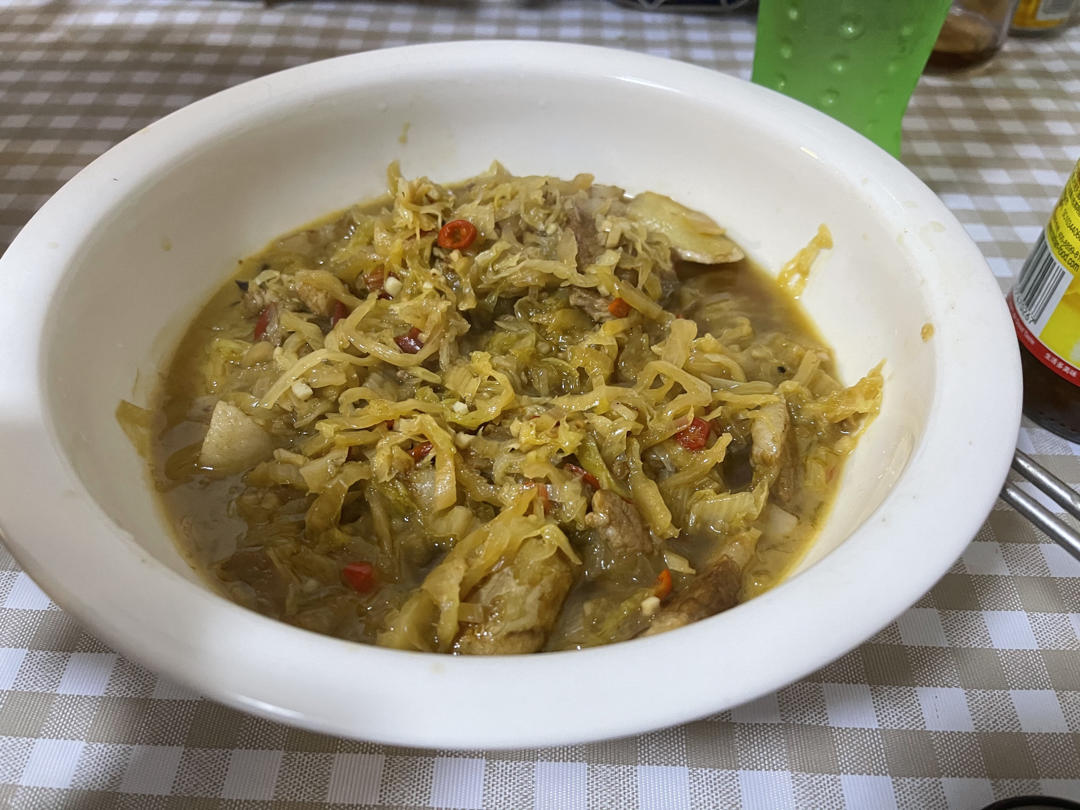 酸菜炖五花肉
