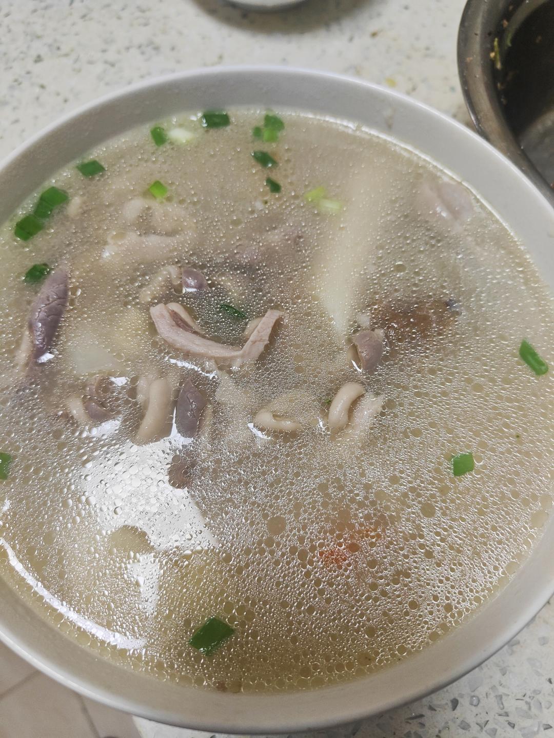 暖胃的淮山猪肚汤（蘸料复制清炖萝卜牛腩）