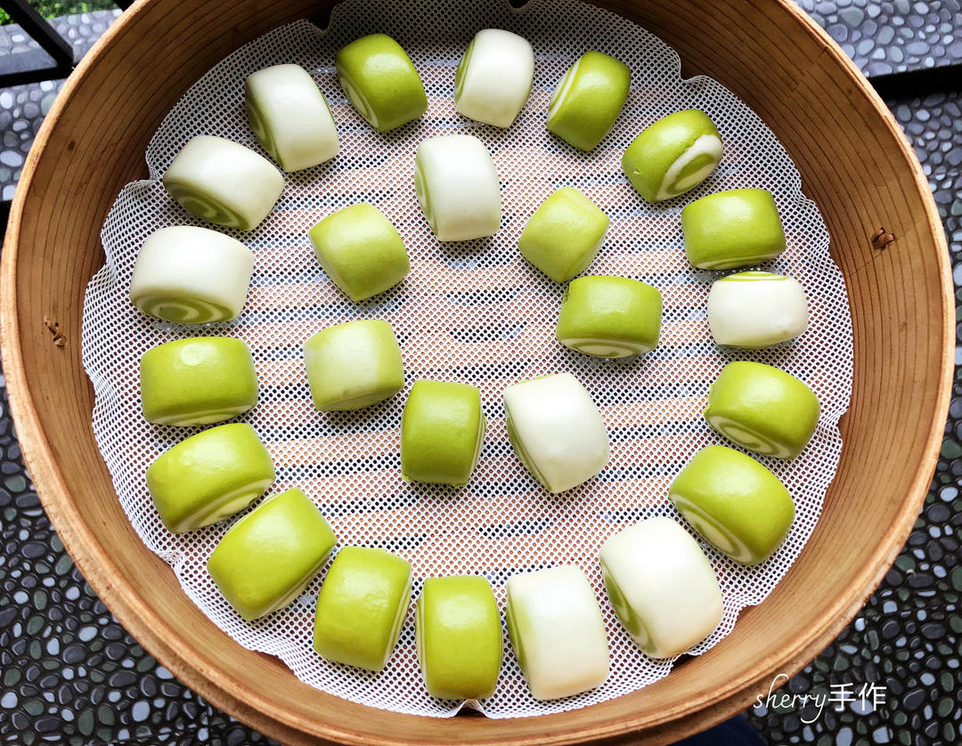 菠菜千层馒头  翠绿蓬松暄软  细腻光滑的秘密   附细节视频