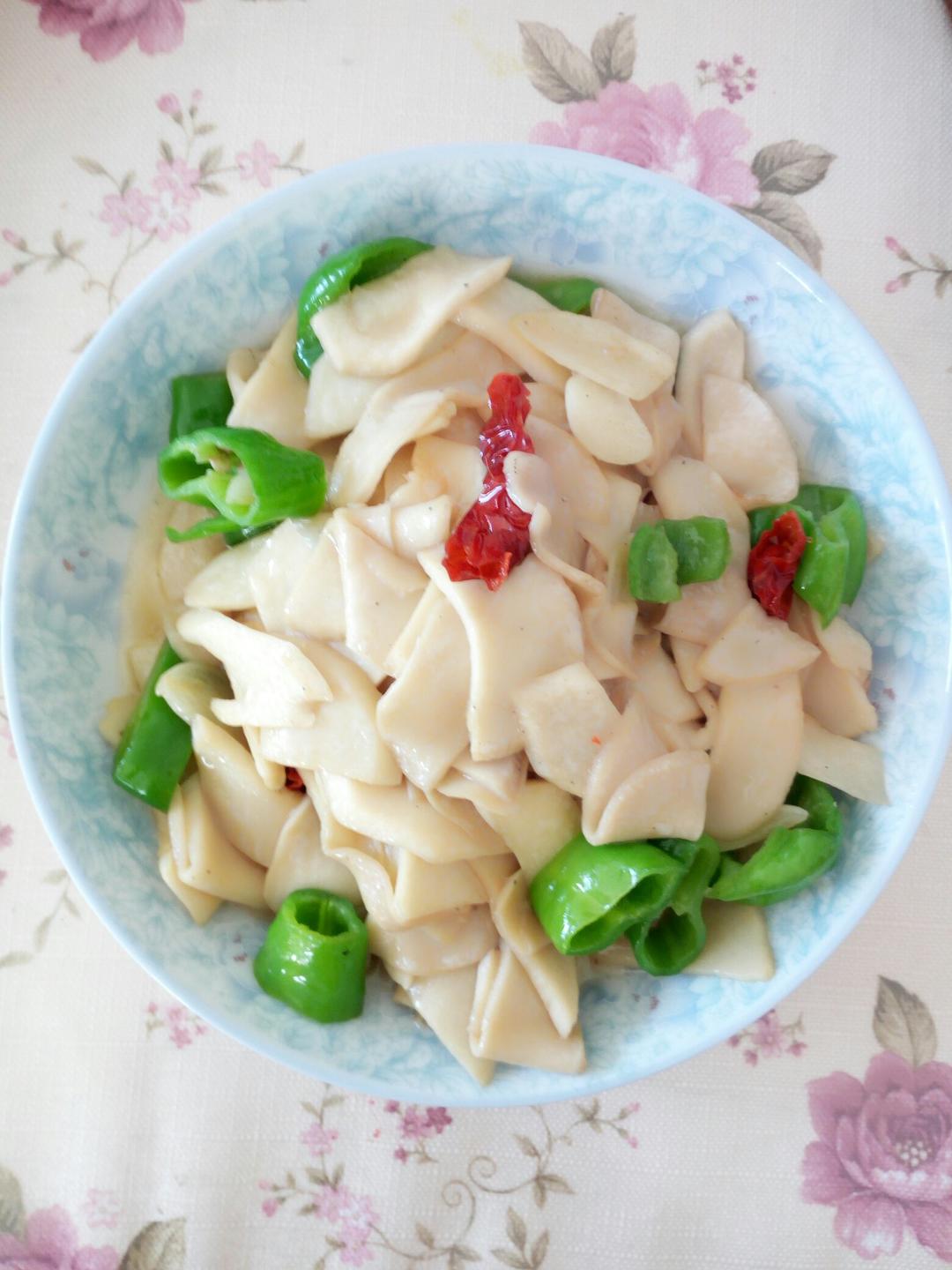 青椒素炒杏鲍菇
