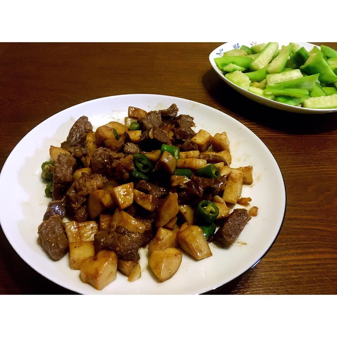 黑椒杏鲍菇牛肉粒