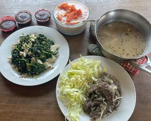 日式简食两菜一汤之味增汤➕姜烧猪肉片➕凉拌菠菜豆腐的做法 步骤8