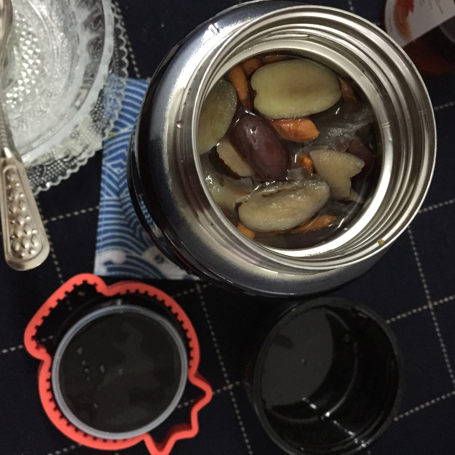 红枣银耳莲子羹