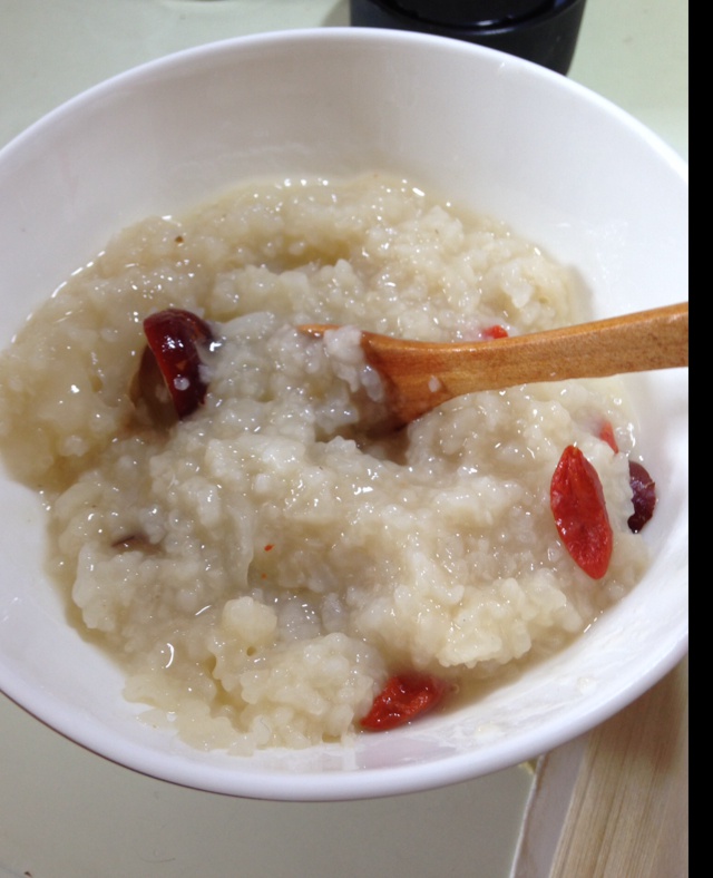 银耳枸杞红枣汤