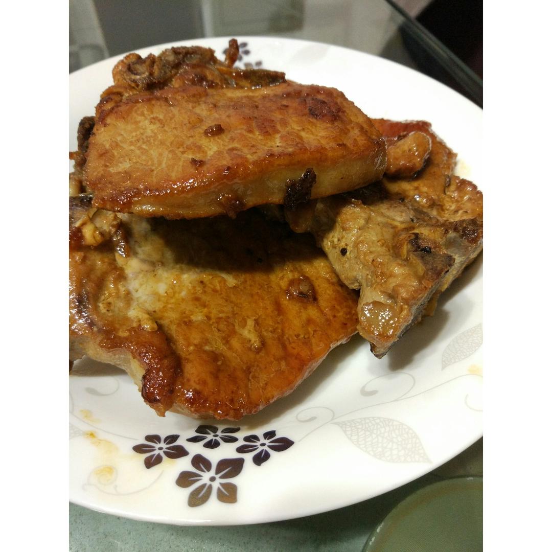 煎猪扒（超简单）和其他的猪扒在这食谱的最下面