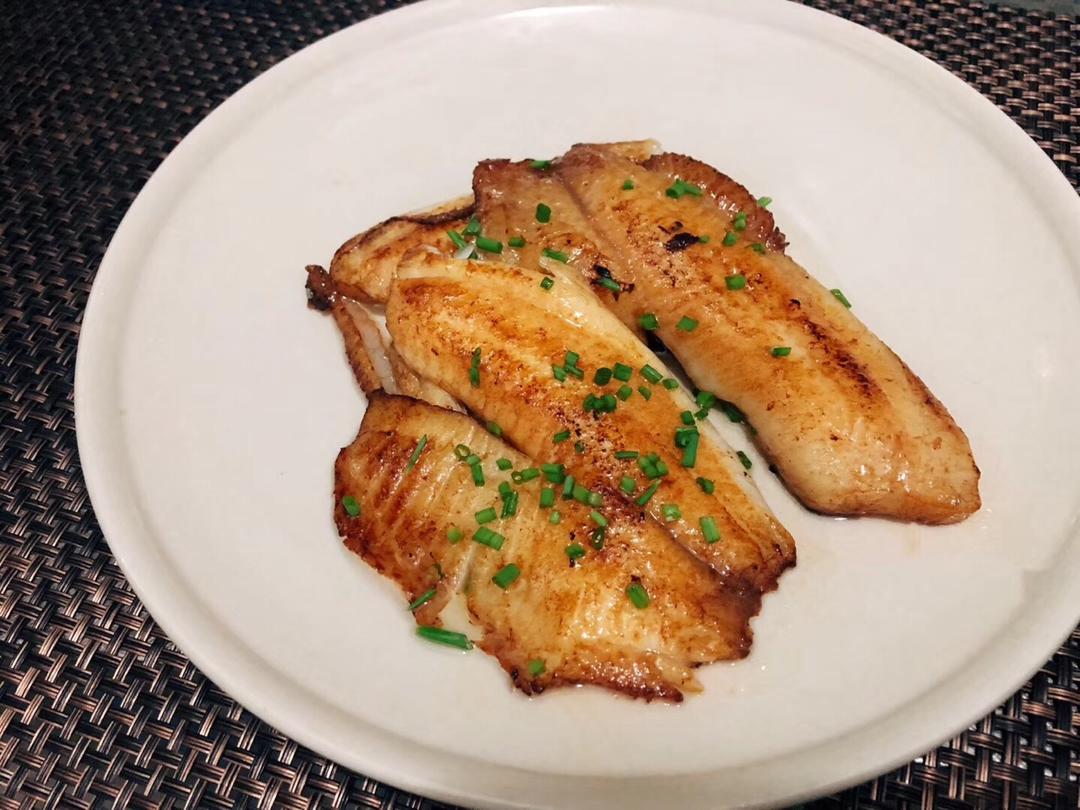 乱做一气做的香煎鲷鱼