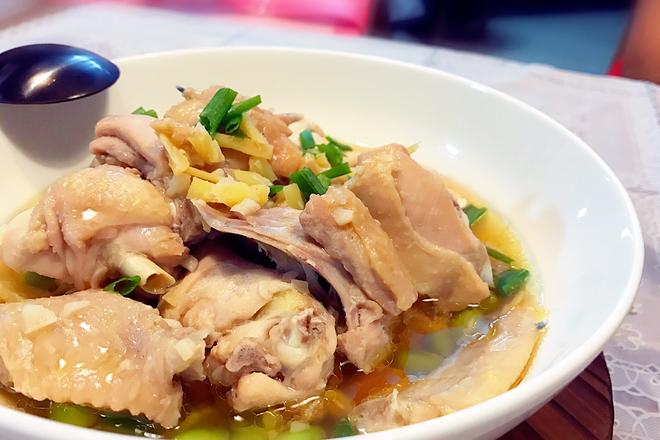 姜酒毛豆汤汁蒸鸡(⌯¤̴̶̷̀ω¤̴̶̷́)✧无油烟料理的做法