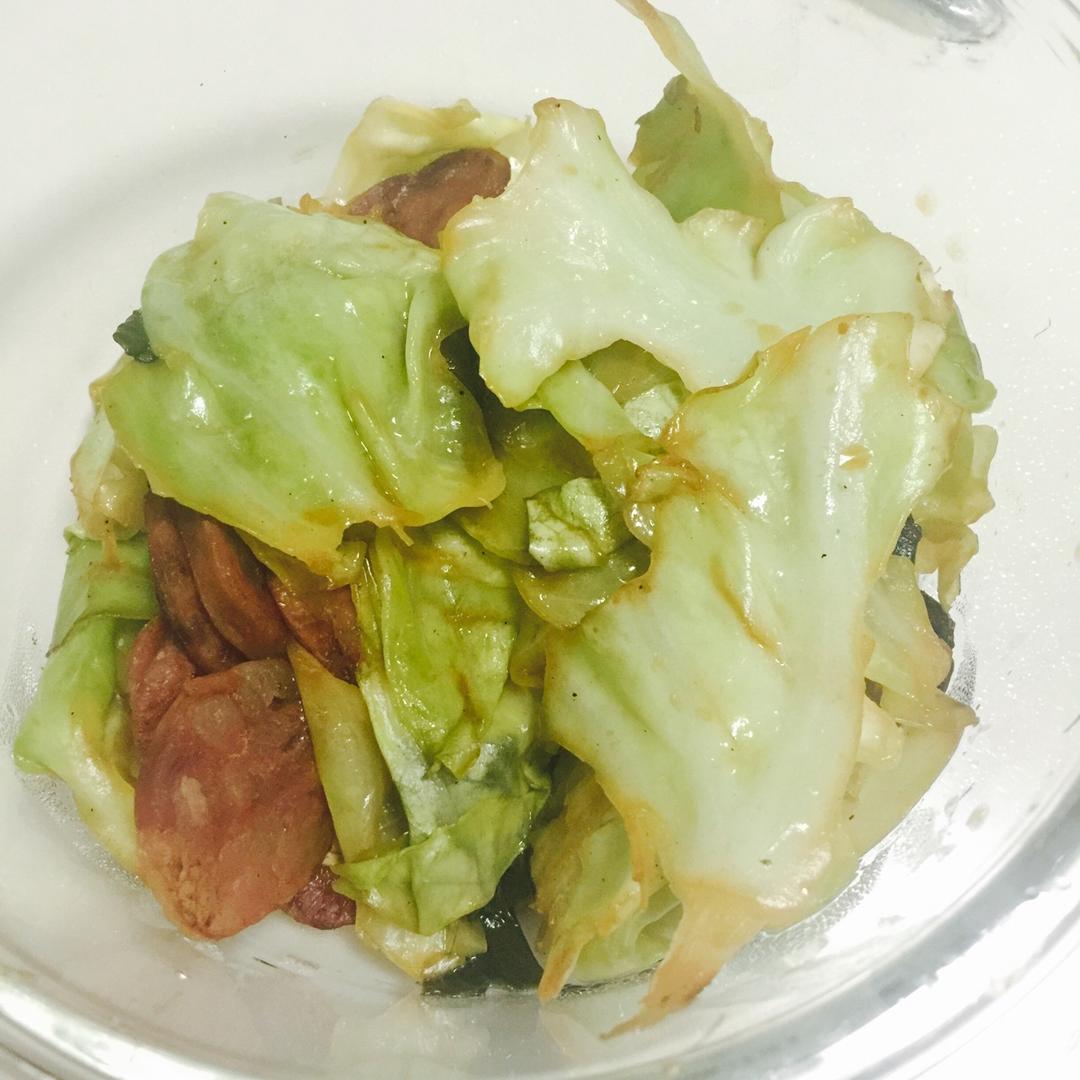 腊肠手撕包菜