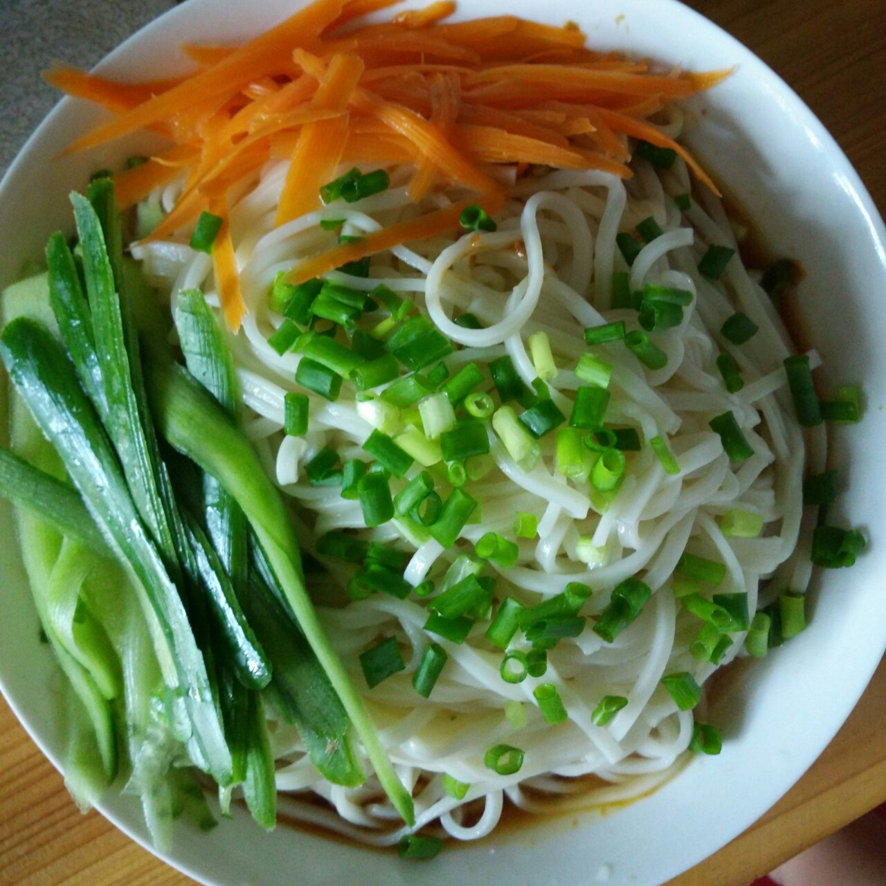 夏日快手凉拌面