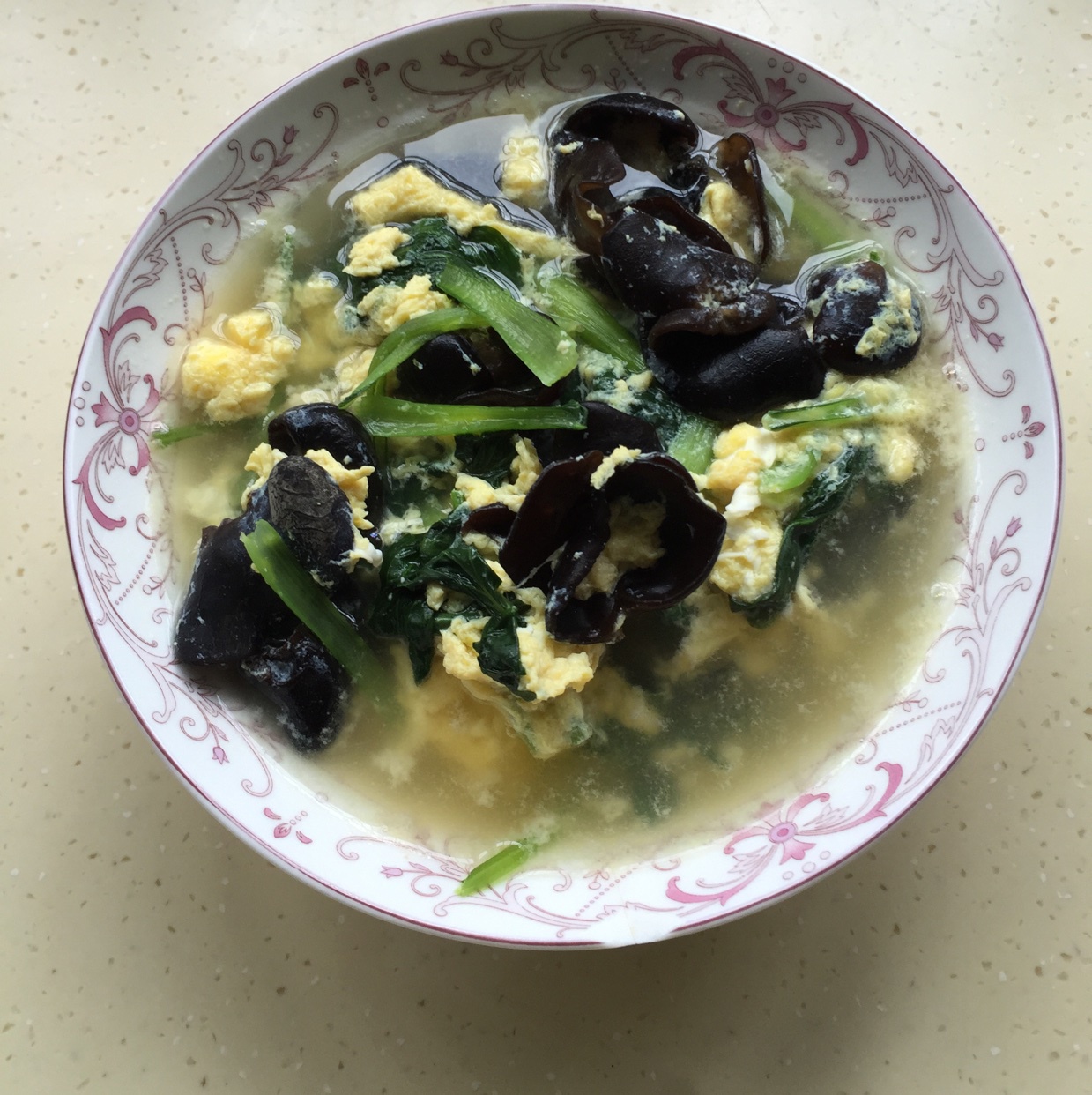 缘分kllyf做的丝瓜黑木耳汤