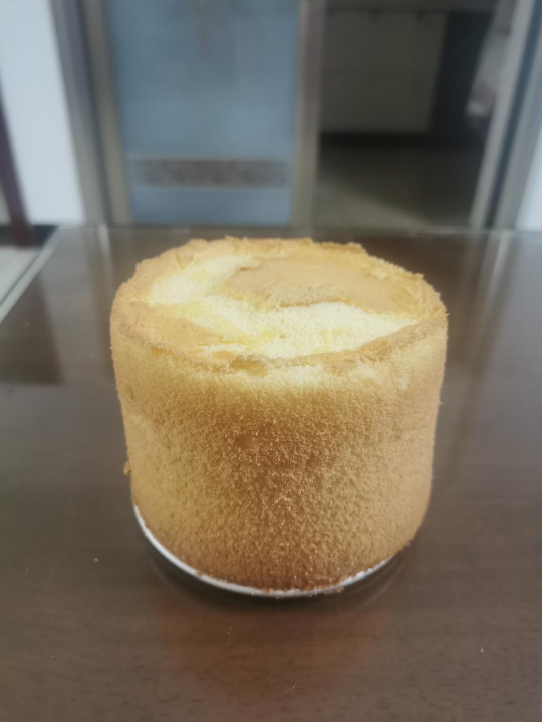 戚风蛋糕胚（含四寸、五寸、六寸、八寸、十寸戚风蛋糕配方）