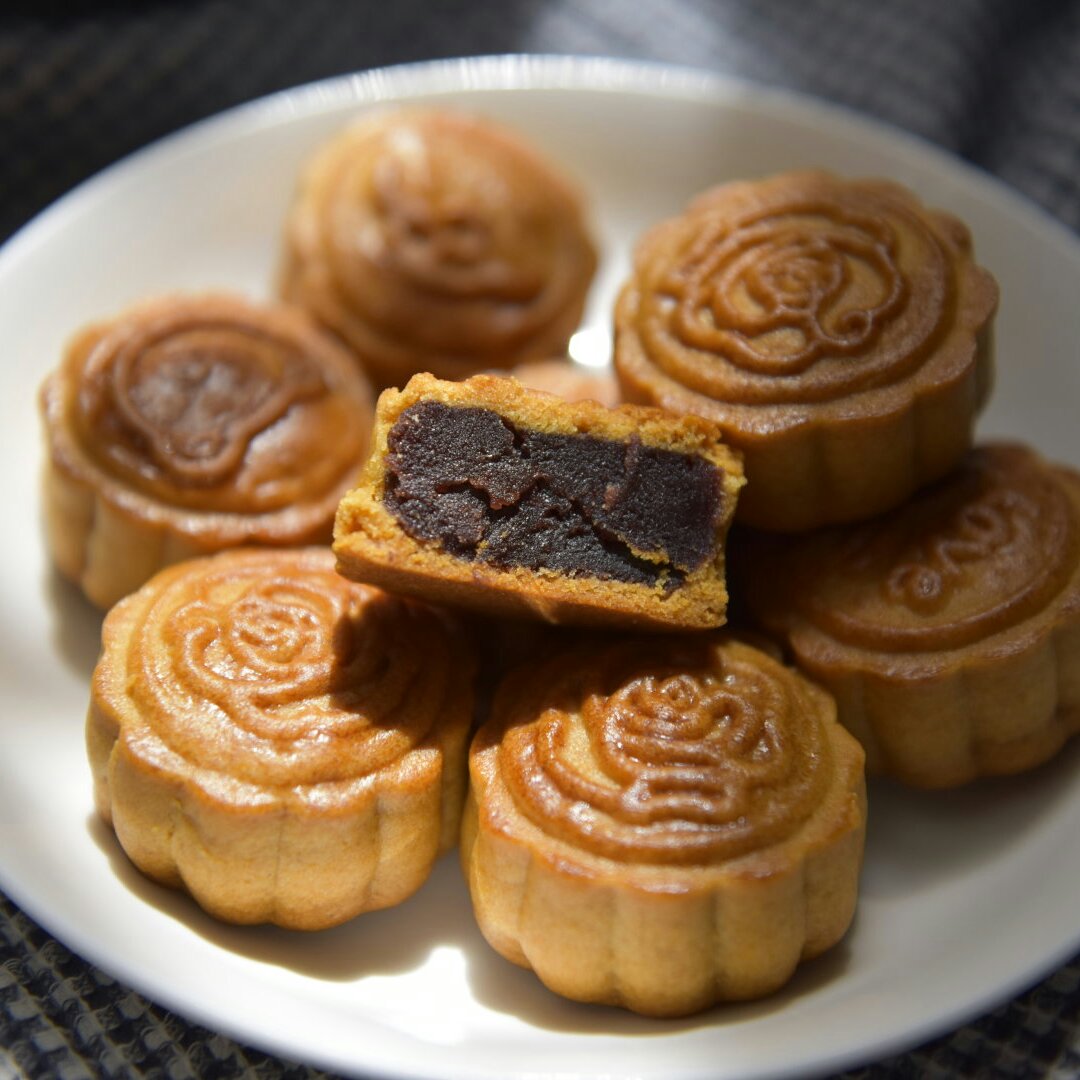 广式月饼—蛋黄莲蓉月饼