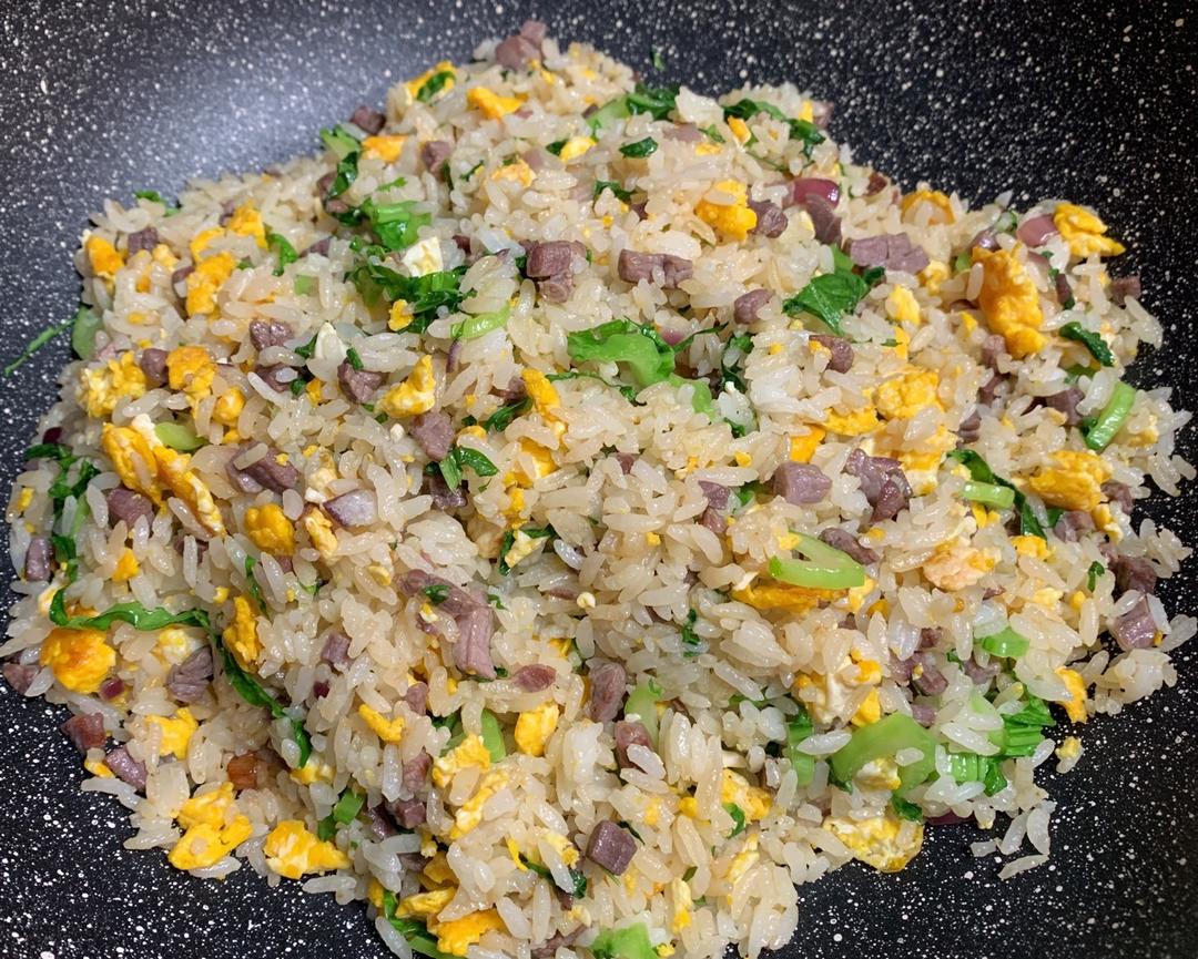 炒饭系列1⃣️好吃😋营养🤩菜多饭少的“苦菜牛肉干巴鸡蛋炒饭”的做法