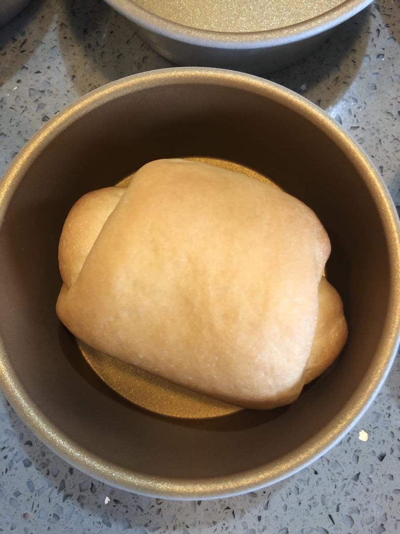 日式生吐司，软到不行，太好吃了😋