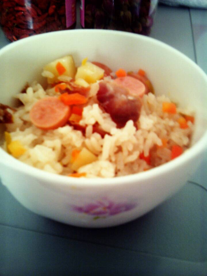 韩式香肠土豆焖饭