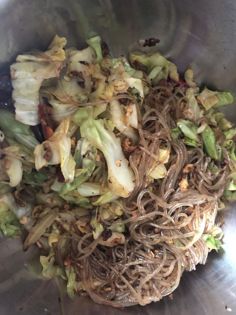 最近爱吃粉丝粉条～包菜炒粉丝