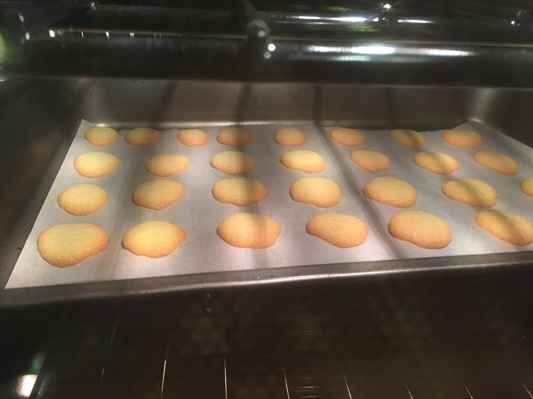 酥脆蛋香小饼干