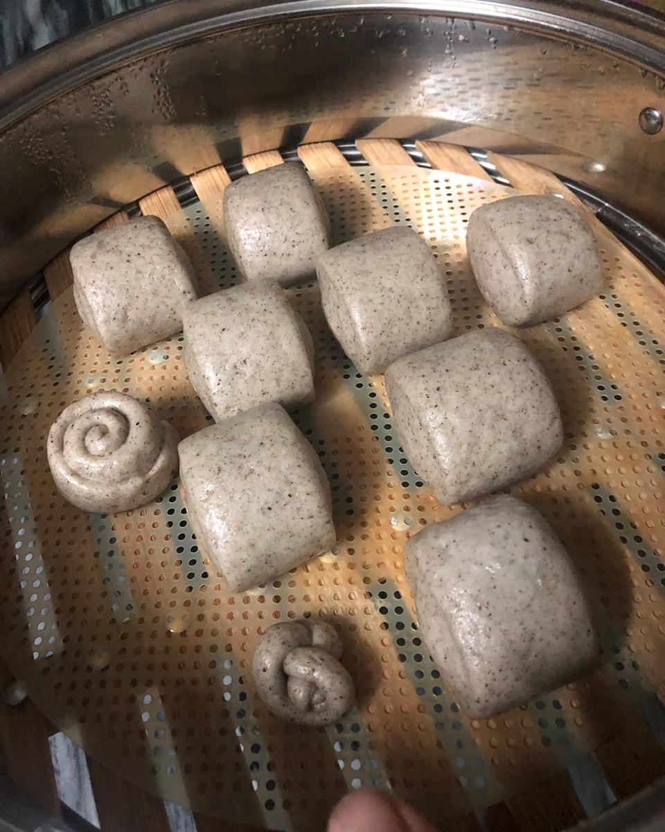 黑芝麻山药小馒头 (一次发酵，简单快手)