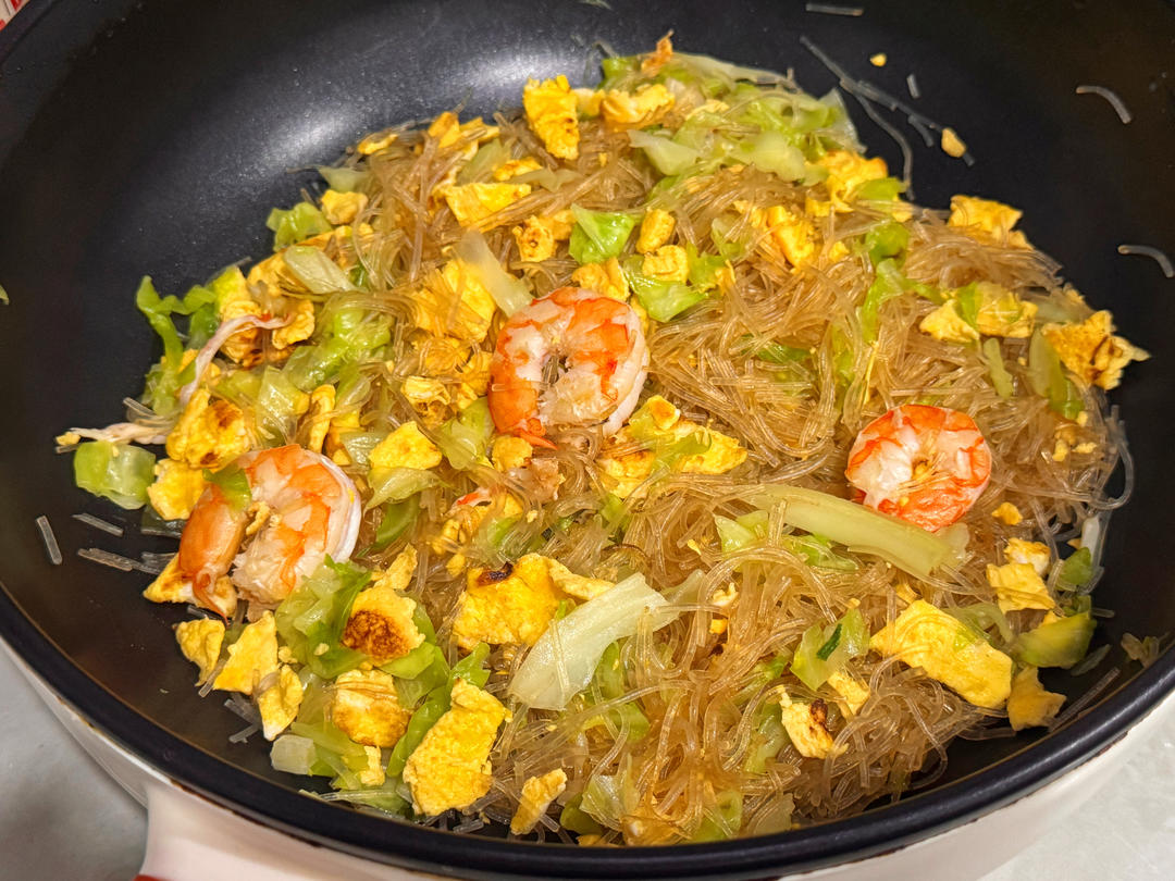 包菜虾仁蛋炒粉丝