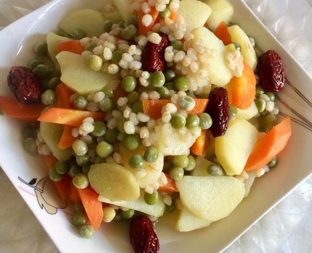 😘偶遇/青豌豆麦仁炖土豆的做法