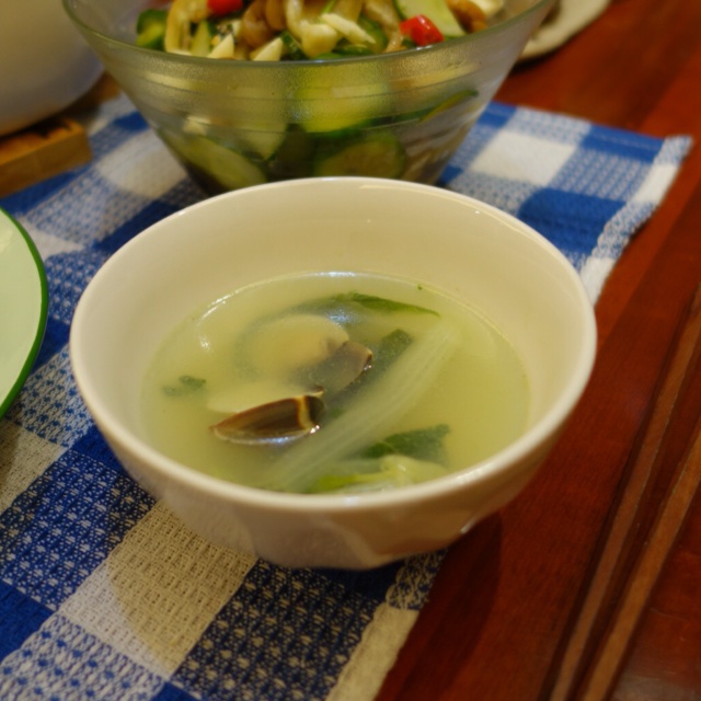 蛤蜊小白菜汤