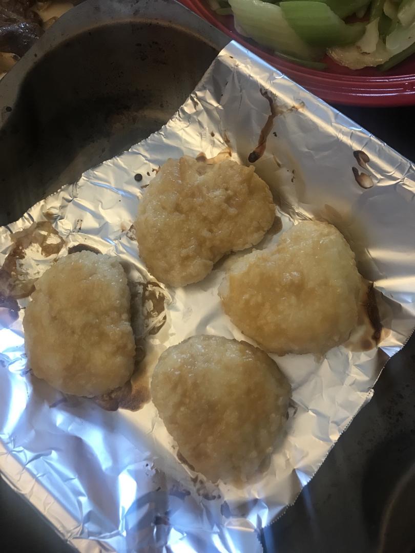 味增蛋黄酱烤饭团