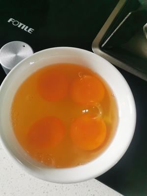 炸鸡蛋酱 青椒鸡蛋酱 拌面条 下饭菜的做法 步骤2