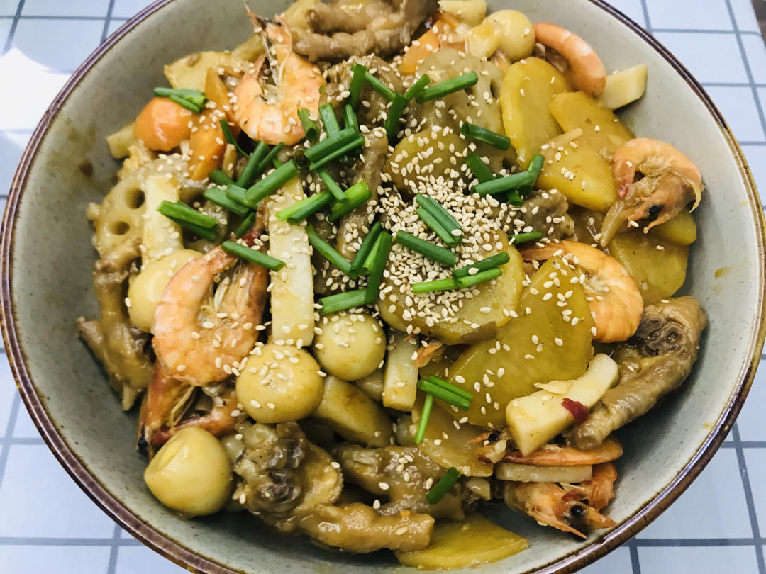 超入味的鸡爪煲，吃过就忘不了