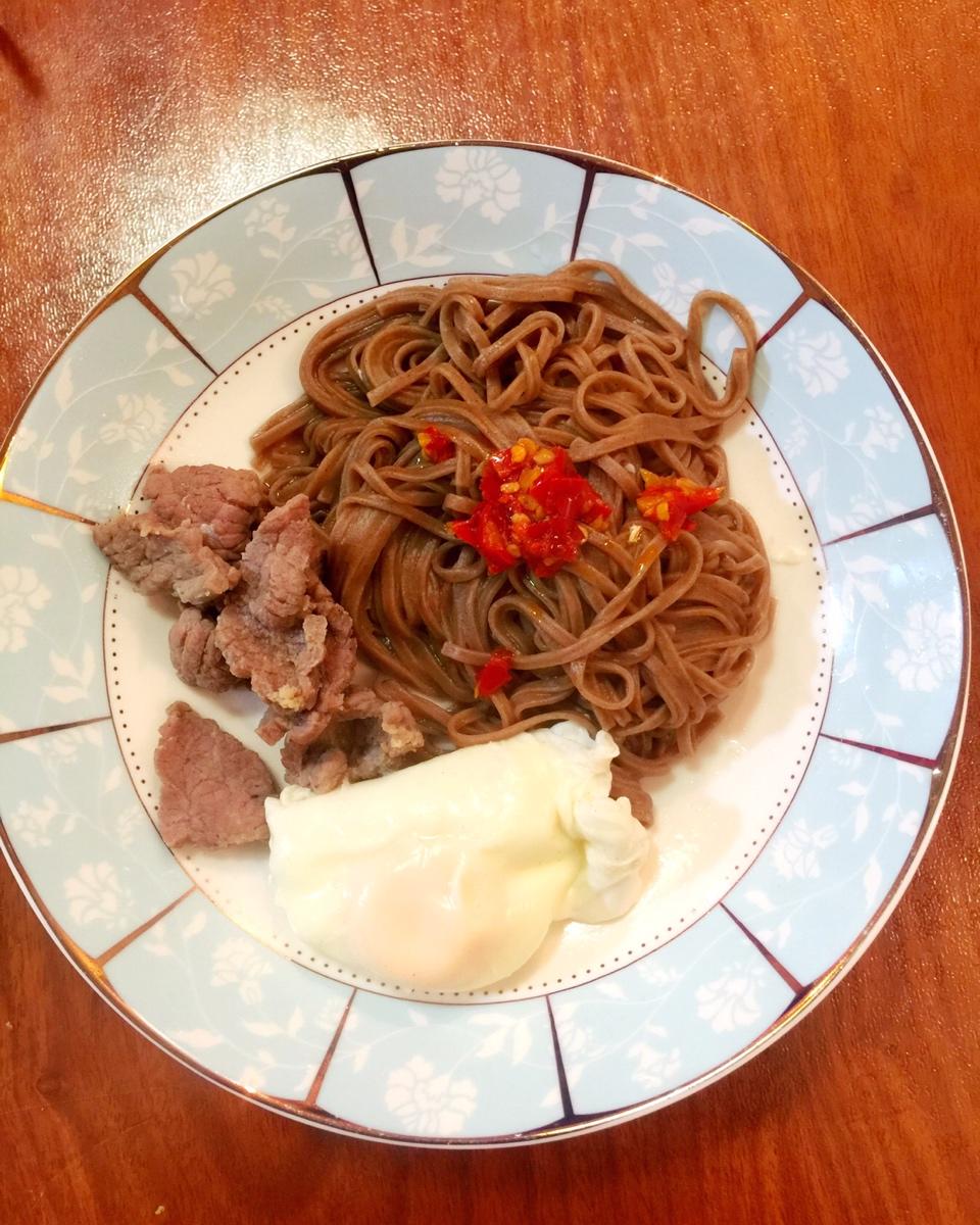 酸辣荞麦面