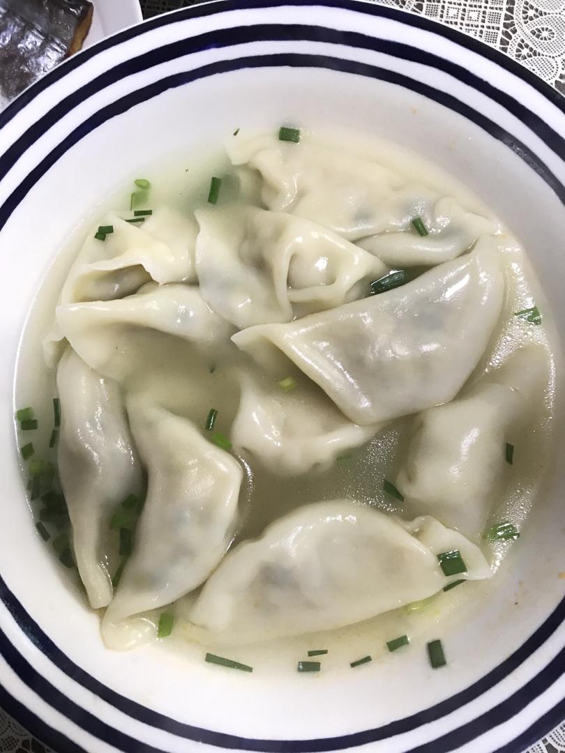 淡茶色做的外婆家饺子馅儿-一番美味しい(猪肉白菜)