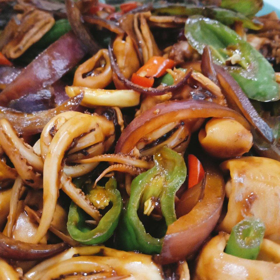 香辣下饭！好吃到舔盘的香辣鱿鱼须~