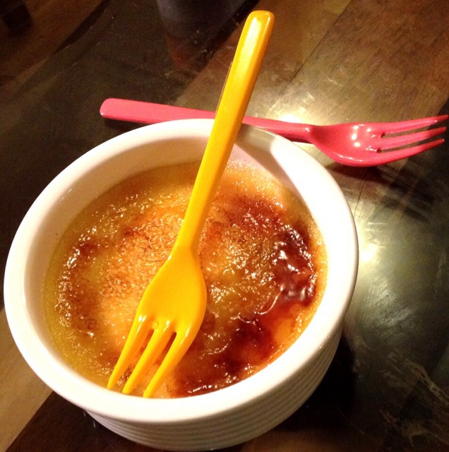 Crèmebrulée。法式烤布雷。焦糖布丁。