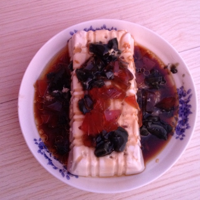 凉拌皮蛋豆腐